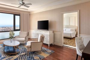 SUITE HƯỚNG SÔNG (SUITE RIVER VIEW)