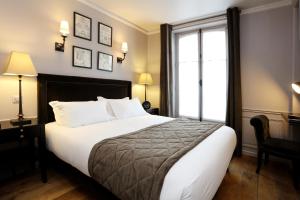 Superior Double Room room in Hotel Saint-Louis Pigalle