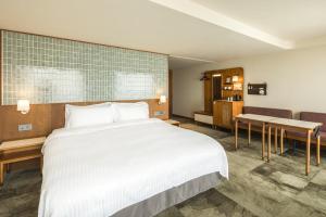 Phòng Deluxe Giường Đôi Có Bồn Tắm (Deluxe Double Room with Bath)