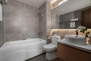 Phòng Đôi Loại Sang (Deluxe Double Room)