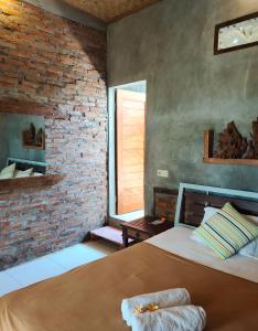 Phòng Giường Đôi Có Sân Trong (Double Room with Patio)