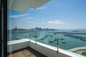 Deluxe Ocean Room, 1 King Bed, Ocean View
