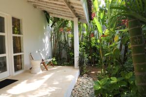 Bungalow Nhìn ra vườn (Bungalow with Garden View)