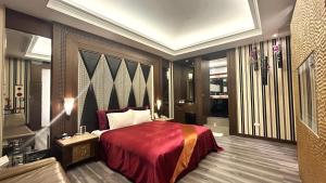 Double Room with Spa Bath (Check-in after 22:00)