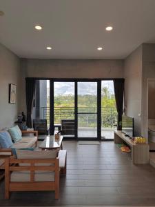 Phòng 4 Người có Sân hiên (Quadruple Room with Terrace)