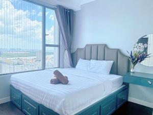 Căn Hộ 3 Phòng Ngủ (Three-Bedroom Apartment)
