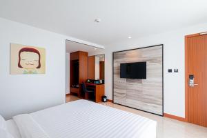 Phòng Tiêu Chuẩn Giường Lớn (Standard King Room)