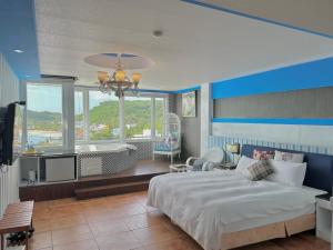 Phòng Deluxe hướng biển giường đôi (Deluxe Double Room with Sea View)