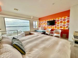 Phòng Giường Đôi Nhìn Ra Biển (Double Room with Sea View)