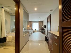 Phòng cao cấp giường King (Premium King Room)