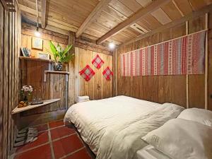 Phòng Đơn Với Phòng Tắm Chung (Single Room with Shared Bathroom)
