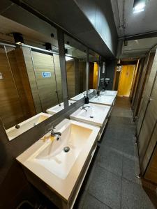 Phòng Tiêu chuẩn Nhà tắm chung (Standard Room Shared Bathroom)