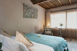 Phòng Hai Giường Đơn Loại Sang (Deluxe Twin Room)