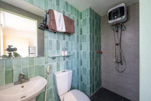 Phòng Deluxe giường đôi có cửa sổ (Deluxe Double Room With Window)