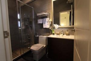 Phòng Giường Đôi Nhìn Ra Núi (Double Room with Mountain View)