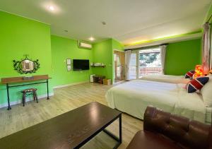 Phòng 4 Người có Sân hiên (Quadruple Room with Terrace)