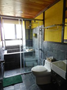 Phòng Đôi Loại Sang có Bồn Tắm (Deluxe Double Room with Bathtub)