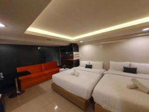 Phòng Cho 4 Người Có Phòng Tắm Dùng Chung (Quadruple Room Shared Bathroom)