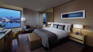 Suite Avani Nhỏ Hướng Sông (Avani River View Junior Suite )