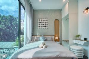 Phòng Có Giường Cỡ Queen Với Ban Công (Queen Room with Balcony)