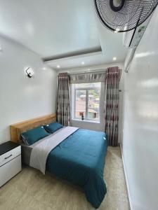 Phòng Giường Đôi/ 2 Giường Đơn với Phòng tắm Chung (Double or Twin Room with Shared Bathroom)