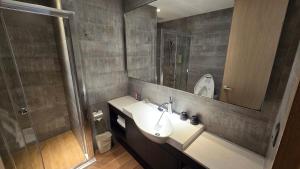 Phòng Deluxe S (1 Giường King) Không được hút thuốc (S Deluxe Room (1 King) Non-Smoking)