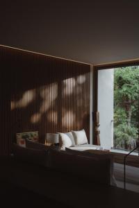 Studio Có Ban Công (Studio with Balcony)
