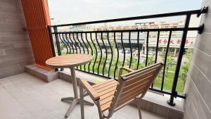Phòng Deluxe Giường Đôi Có Ban Công (Deluxe Double Room with Balcony)
