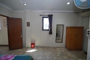 Phòng Tiêu Chuẩn Giường Đôi Có Quạt Máy (Standard Double Room with Fan)