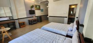 Phòng 4 Người Có Phòng Tắm (Quadruple Room with Bathroom)