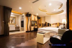 Phòng Thương Gia Giường Đôi Với Nhà Để Xe Riêng (Business Double Room without Private Garage)