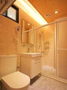 Phòng Có Giường Cỡ King Với Ban Công (King Room with Balcony)