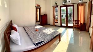 Phòng Giường Đôi Nhìn Ra Vườn (Double Room with Garden View)