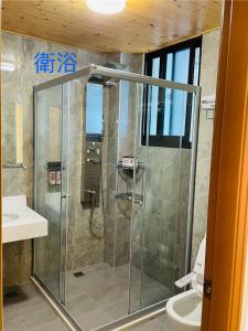 Phòng Giường Đôi Có Phòng Tắm Riêng (Double Room with Private Bathroom)