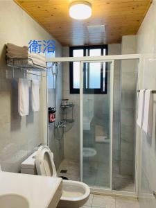 Phòng Bốn Người Có Phòng Tắm Riêng (Quadruple Room with Private Bathroom)