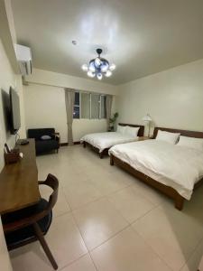 Phòng Bốn Người Có Phòng Tắm Riêng (Quadruple Room with Private Bathroom)