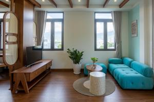 Phòng Tiêu Chuẩn 2 Giường Đơn Hướng Núi (Standard Twin Room with Mountain View)