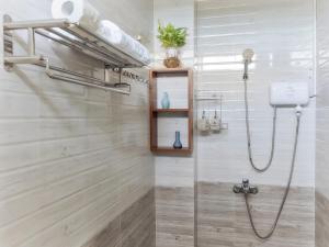 Deluxe giường đôi hướng núi (Deluxe Double Mountain View)