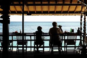 Phòng Có Giường Cỡ Queen Nhìn Ra Biển (Queen Room with Sea View)