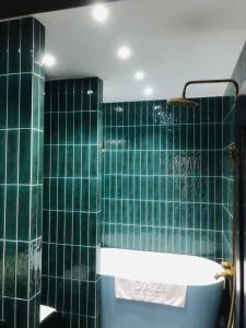 Phòng Có 2 Giường Cỡ Queen (Queen Room with Two Queen Beds)