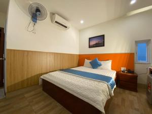 Phòng Tiêu Chuẩn Giường Lớn (Standard King Room)
