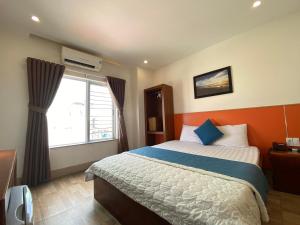 Phòng có giường cỡ King nhìn ra cảnh núi non (King Room with Mountain View)