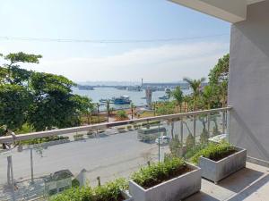 Phòng Deluxe 3 Người Nhìn Ra Biển (Deluxe Triple Room with Sea View)
