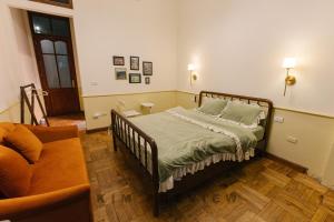 Phòng Giường Đôi Có Ban Công (Double Room with Balcony)