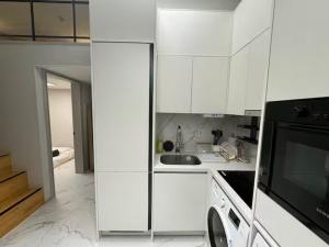 Căn Hộ Dạng Loft 2 Phòng Ngủ (Two-Bedroom Loft Apartment)