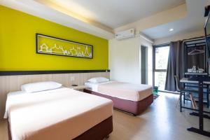 Standard Twin Room