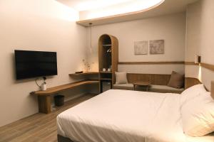 Phòng Giường Đôi Có Sân Trong (Double Room with Patio)