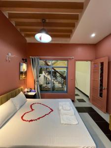 Phòng Deluxe Giường Đôi Có Bồn Tắm (Deluxe Double Room with Bath)