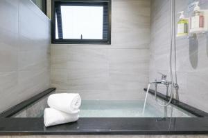 Phòng Đôi Loại Sang (Deluxe Double Room)