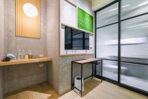 Phòng Hai Giường Đơn Loại Sang (Deluxe Twin Room)